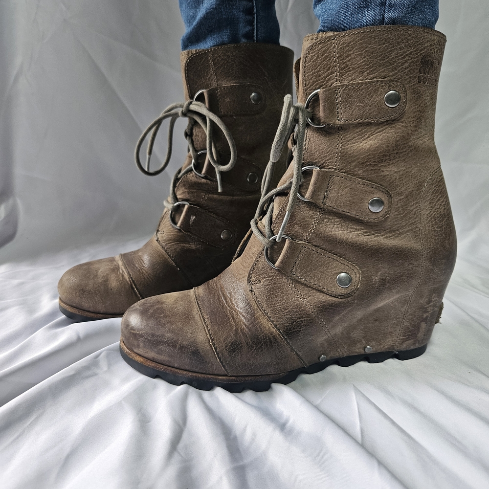 Sorel Women's Joan of Arc Leather Wedge Lace Up Ankle Boots